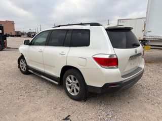 2012 Toyota Highlander SE - Exterior Rear Left Corner Image